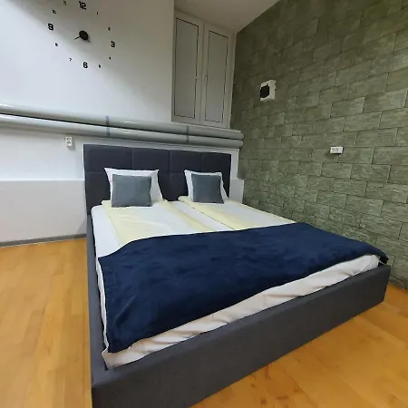 Cave Mokotow Apartment *